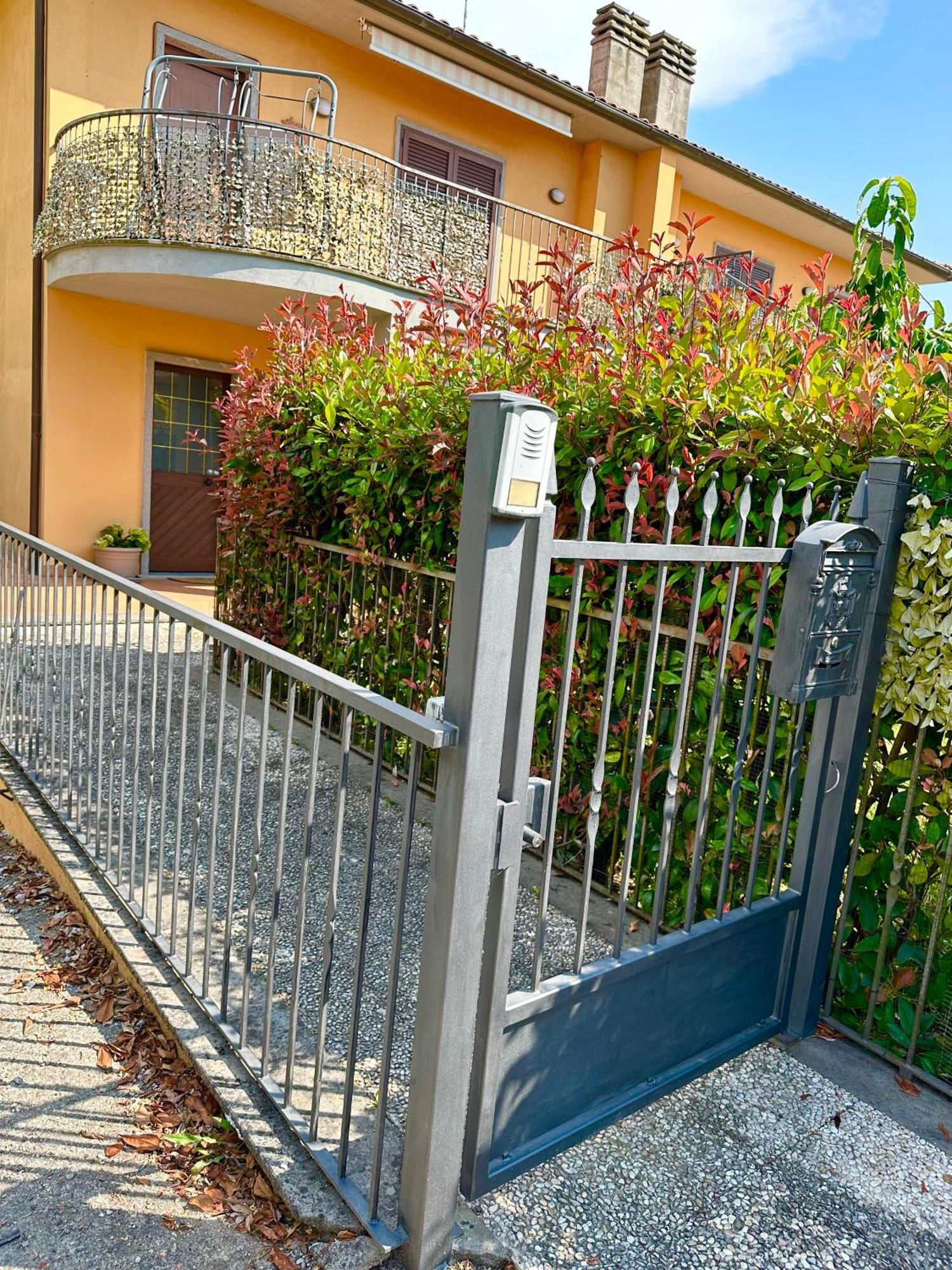 Apartamento La Casa Di Maurizio Montefiascone Exterior foto